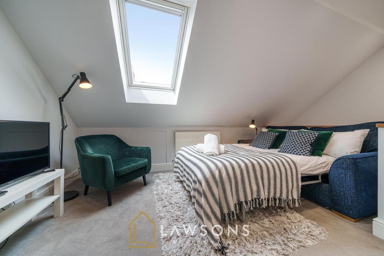 Loft Living By Lawsons With Parking Lägenhet Windsor Exteriör bild